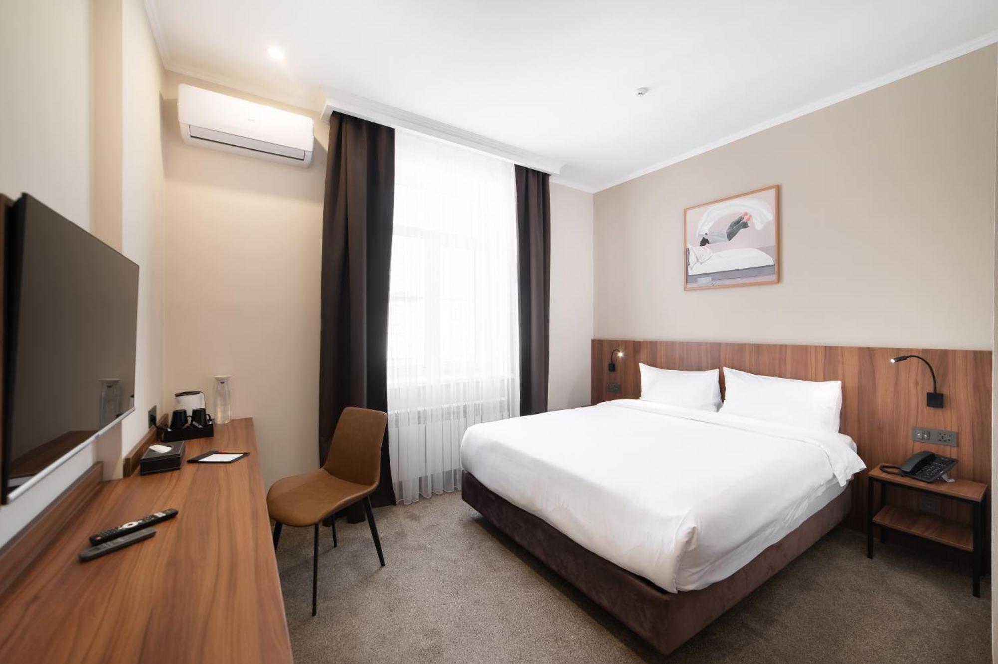Freedom Hotel Бишкек Экстерьер фото